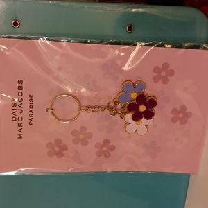 Daisy Marc Jacobs Paradise key chain